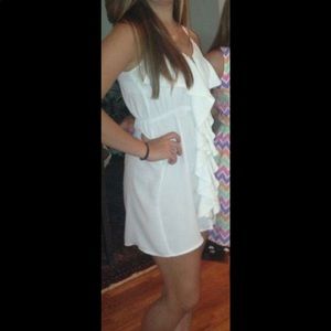 Francesca’s white zip front dress ruffles